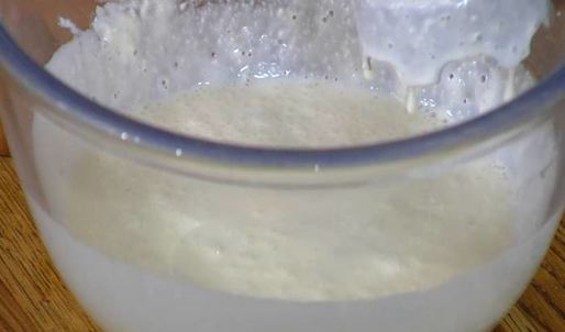 творожный тарт с зеленым горошком, спаржей и кедровыми орехами