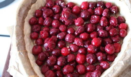 вишневый тарт с миндалем