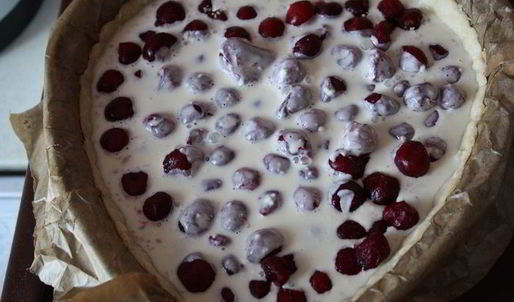 вишневый тарт с миндалем