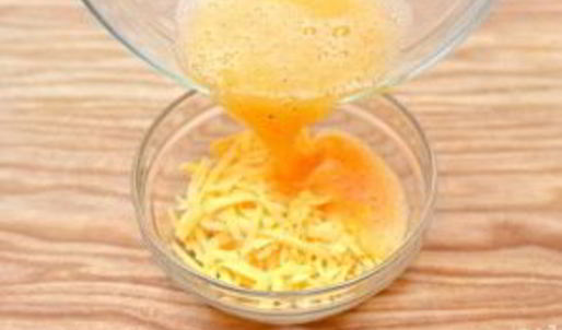 яичница-болтунья с копченостями