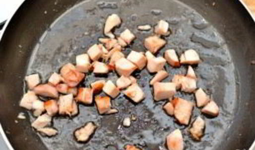 яичница-болтунья с копченостями