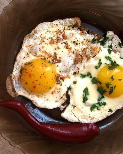 Рецепт яичницы-глазуньи желтоглазой