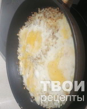 Яичница на луке