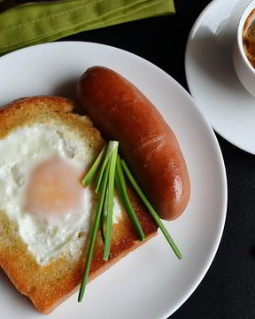 Яичница по-французски