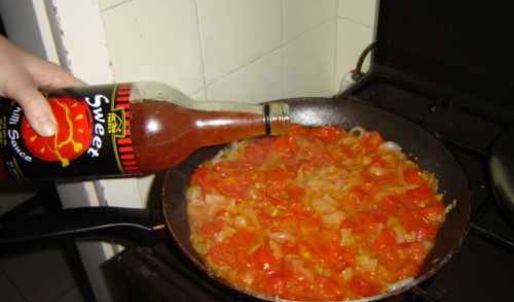 яичница с помидорами