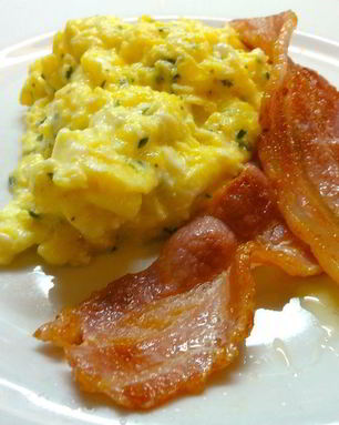 Яичница с салом