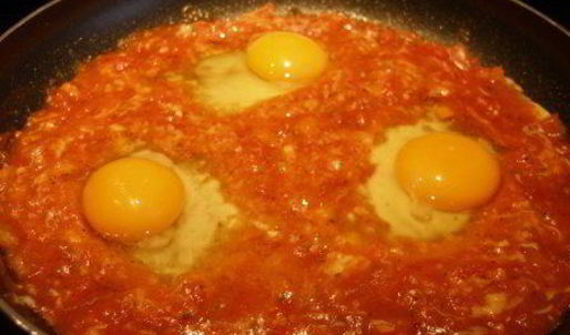 яичница с томатами uova al pomodoro