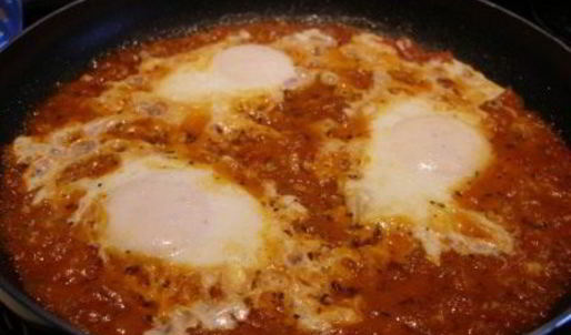 яичница с томатами uova al pomodoro