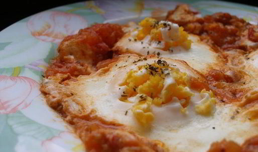 яичница с томатами uova al pomodoro