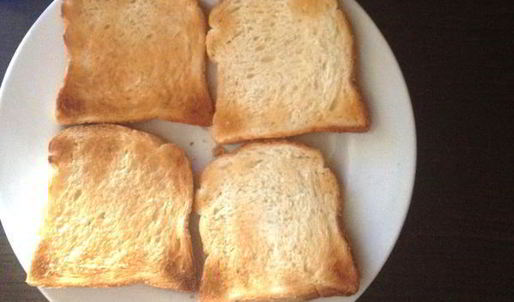 яичница с зеленью и сыром на завтрак