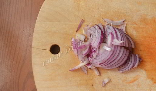 яичница со спаржей и вялеными помидорами