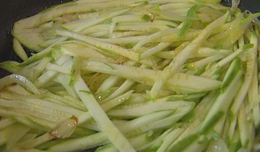 закуска из фасоли с цукини и спаржей