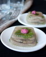 Заливное из говяжьего языка