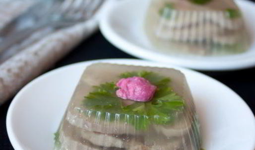 заливное из говяжьего языка