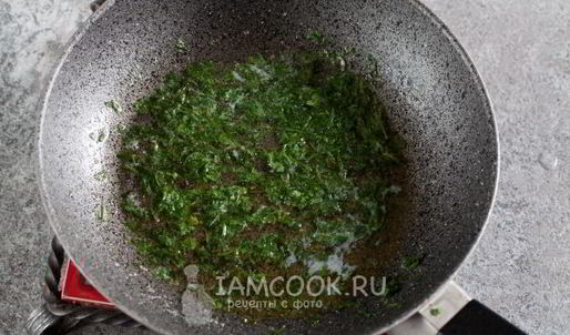 жаренные с травами вареные яйца