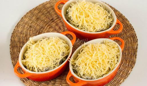 грибной жульен из шампиньонов