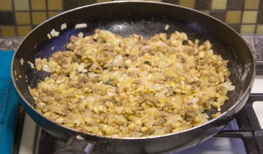 жульен из шампиньонов классический