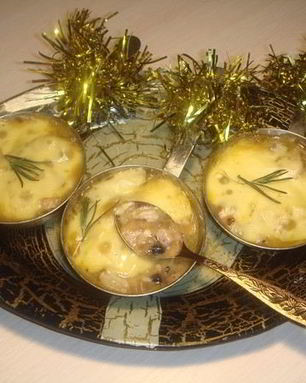 Жульен Новогодний со свининой и шампиньонами