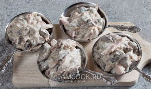 жульен с курицей, грибами и сметаной
