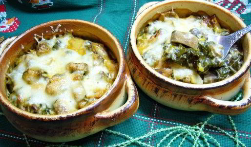 жюльен с грибами и шпинатом