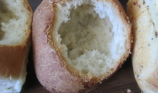 жюльен с курицей и грибами в булочке